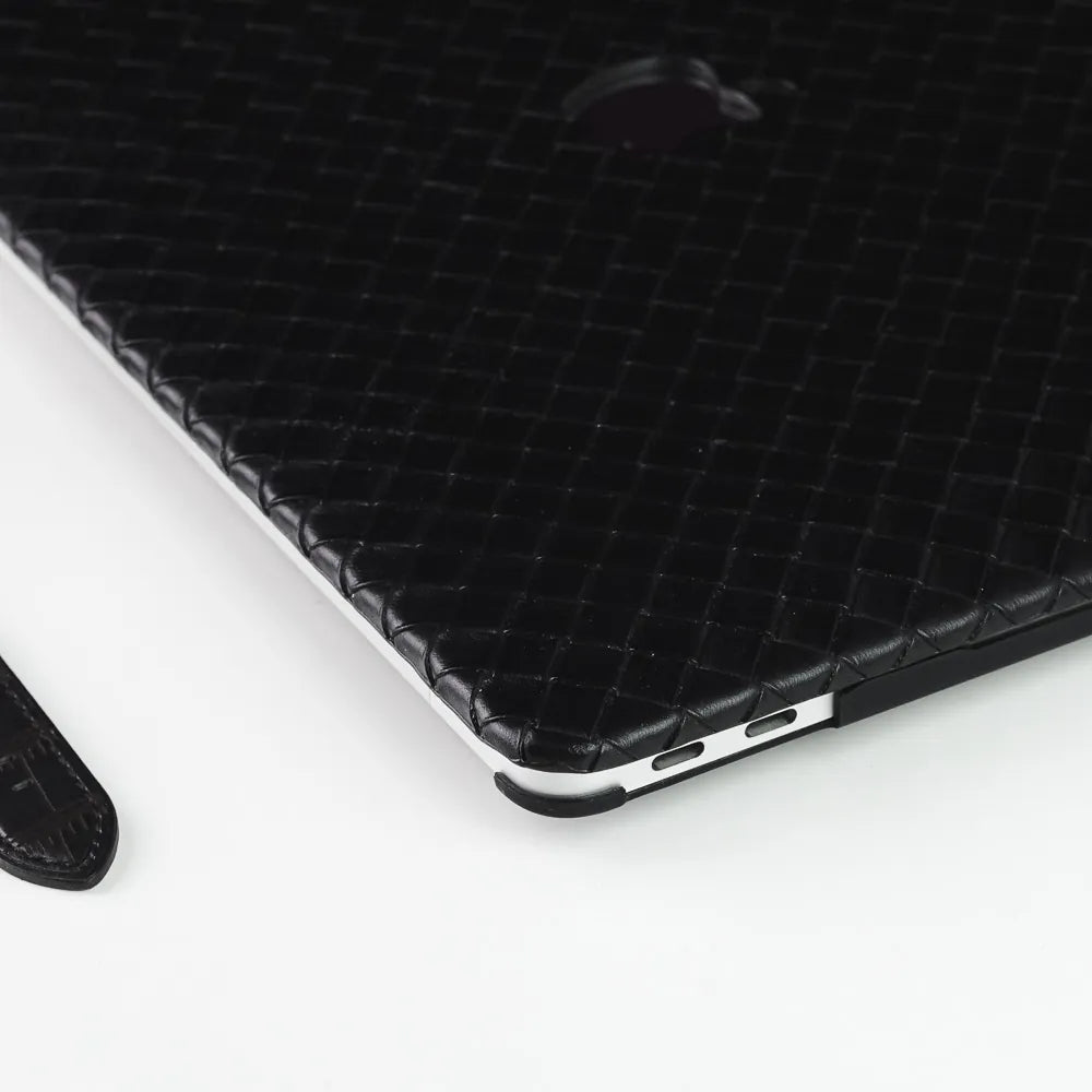 Carcasa de piel sintética trenzada negra para MacBook, funda protectora de Vivaldo en diseño elegante y duradero