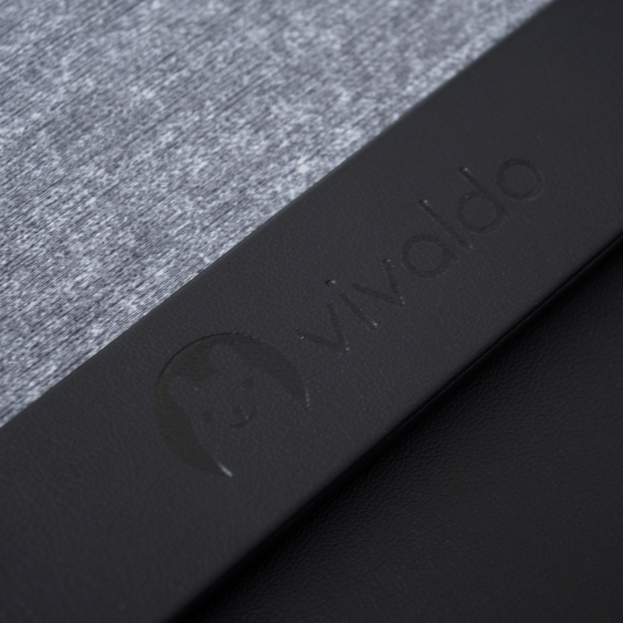 VoltSleeve Funda para Portátil con Carga Inalámbrica