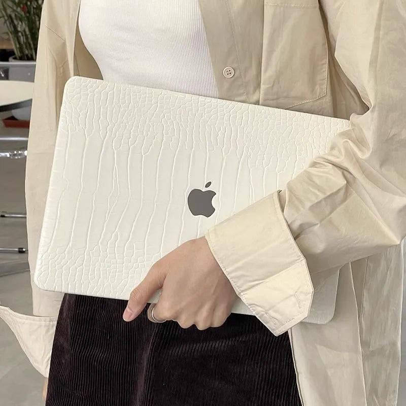 Carcasa para MacBook de Cuero Sintético de Cocodrilo Blanco - Vivaldo.