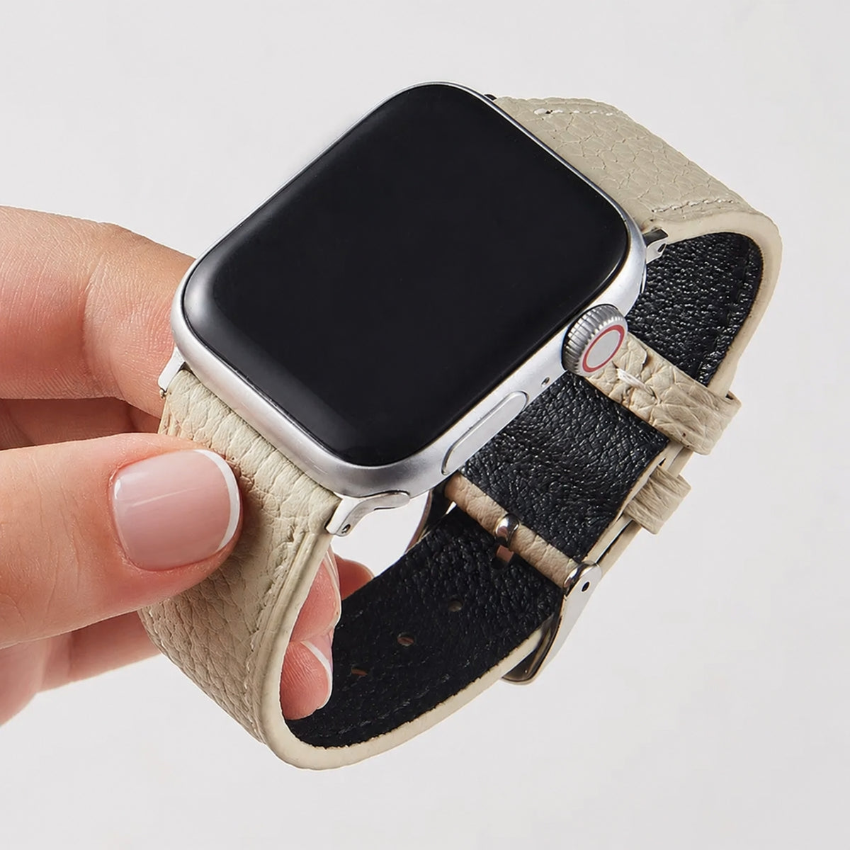Correa ancha de cuero granulado para Apple Watch en color blanco con estrella, de la marca Vivaldo.