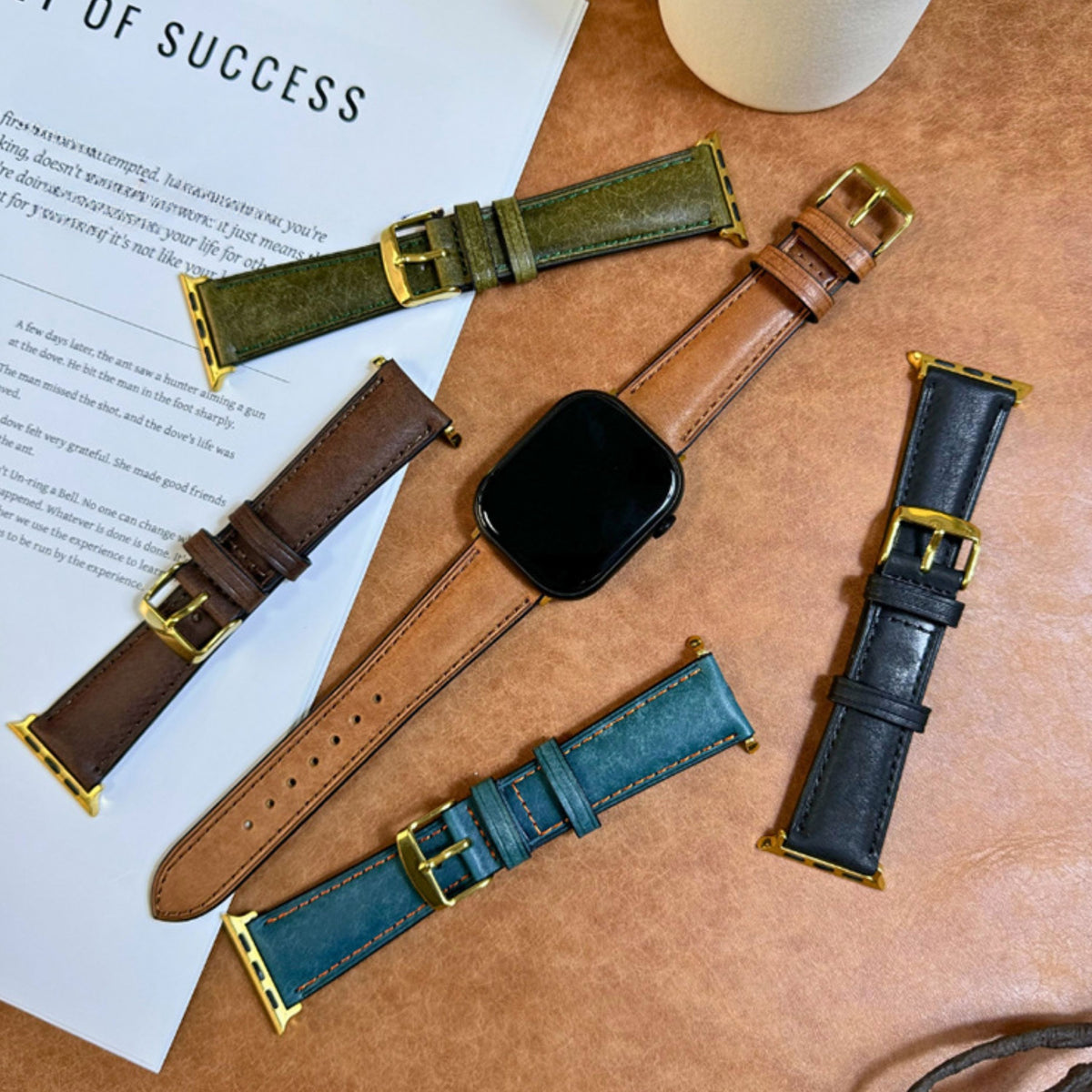 Correa de cuero vintage mate para Apple Watch en verde de la marca Vivaldo, con textura clásica y cierre ajustable.