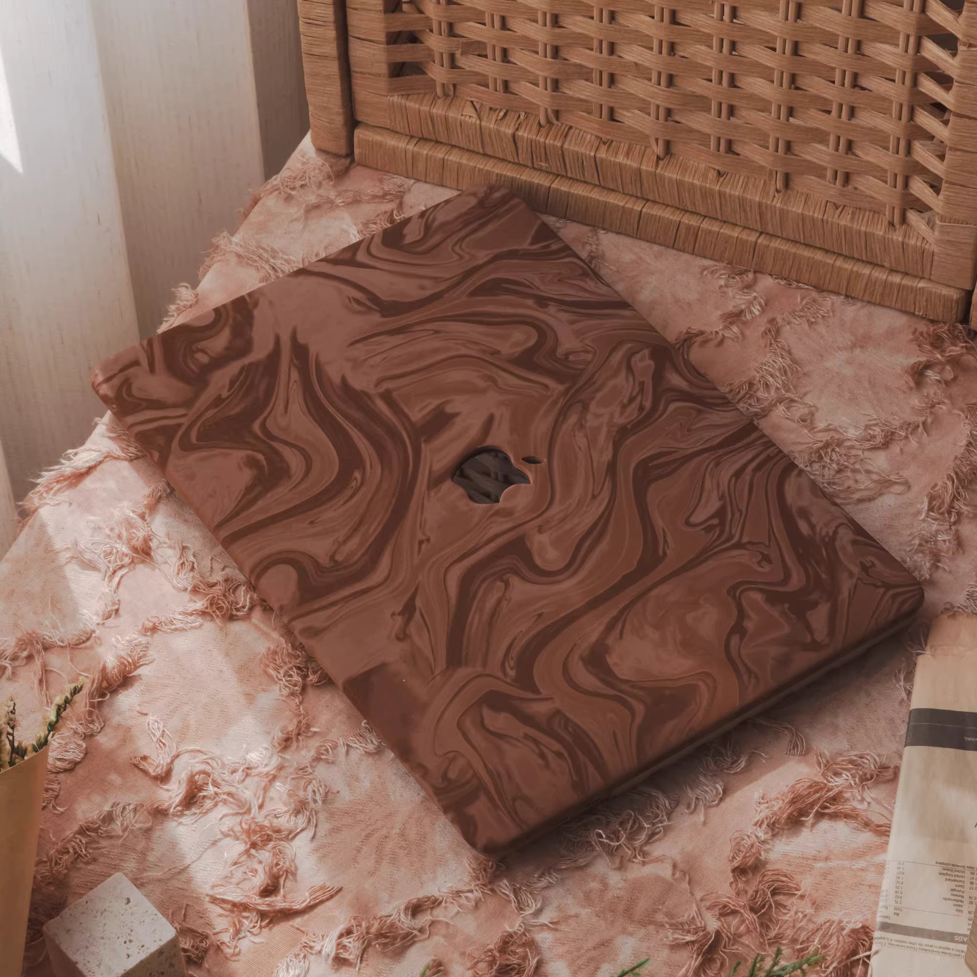 Carcasa para MacBook con Efecto Nacarado Marrón "Tierra Serena"